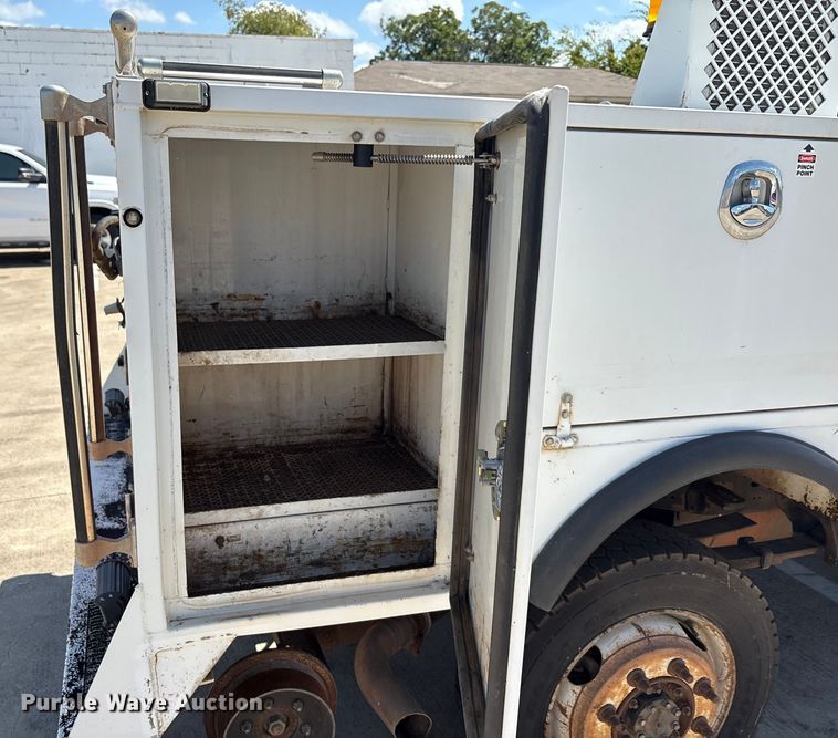 image for item EA7539 2012 Ford F350 Super Duty SuperCab utility bed pickup truck