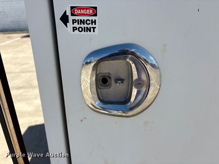 image for item EA7539 2012 Ford F350 Super Duty SuperCab utility bed pickup truck