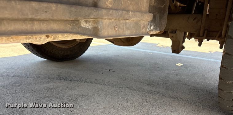 image for item EA7539 2012 Ford F350 Super Duty SuperCab utility bed pickup truck