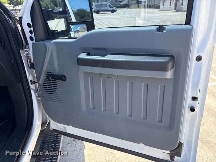 image for item EA7539 2012 Ford F350 Super Duty SuperCab utility bed pickup truck