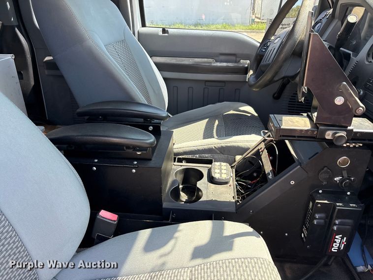 image for item EA7539 2012 Ford F350 Super Duty SuperCab utility bed pickup truck