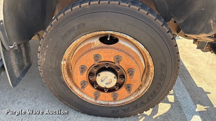 image for item EA7539 2012 Ford F350 Super Duty SuperCab utility bed pickup truck