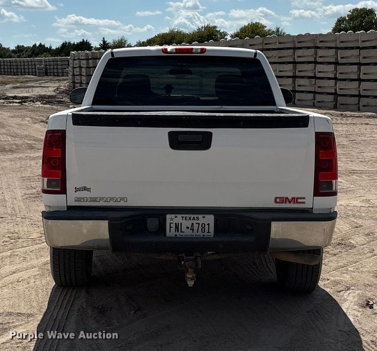 image for item EA7541 2013 GMC Sierra Ext. Cab pickup truck