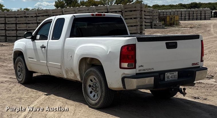 image for item EA7541 2013 GMC Sierra Ext. Cab pickup truck