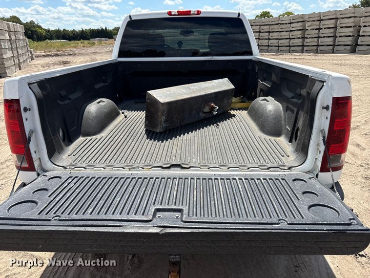 image for item EA7541 2013 GMC Sierra Ext. Cab pickup truck