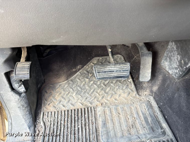 image for item EA7541 2013 GMC Sierra Ext. Cab pickup truck