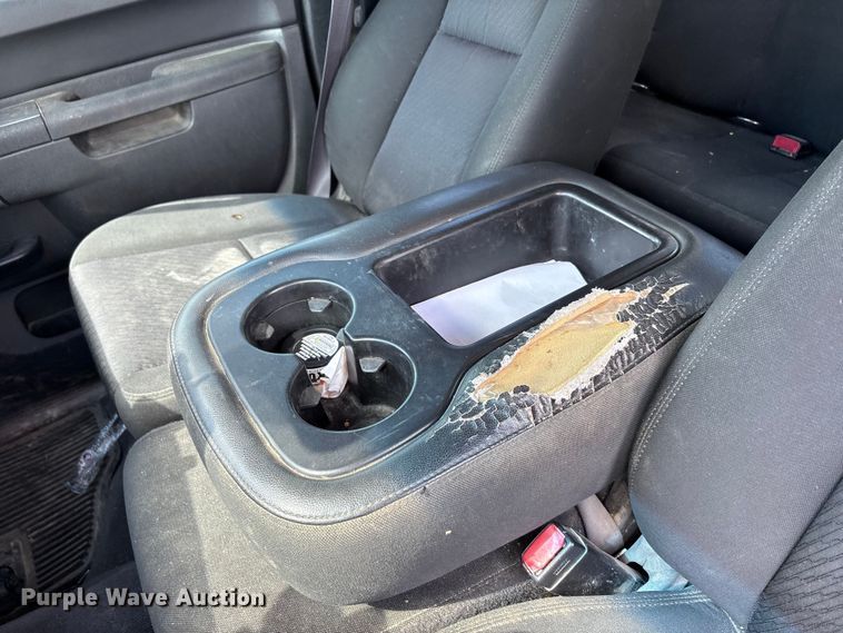 image for item EA7541 2013 GMC Sierra Ext. Cab pickup truck