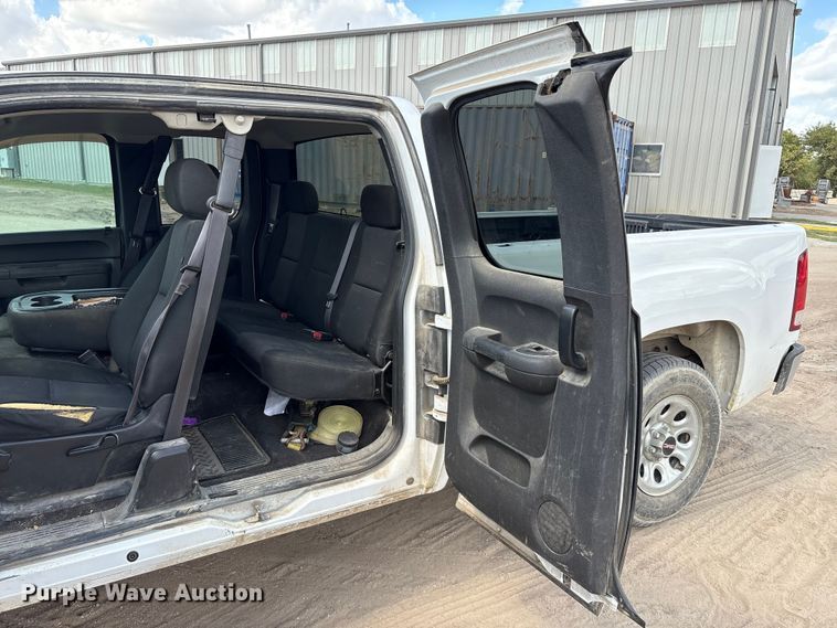 image for item EA7541 2013 GMC Sierra Ext. Cab pickup truck