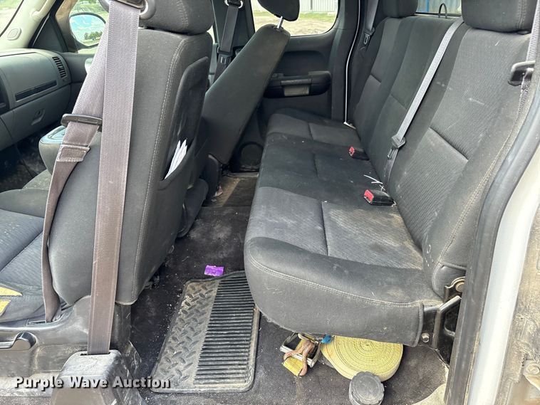 image for item EA7541 2013 GMC Sierra Ext. Cab pickup truck