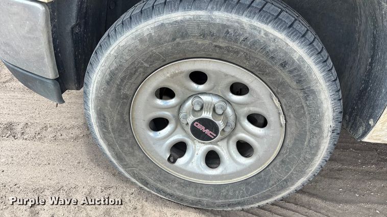 image for item EA7541 2013 GMC Sierra Ext. Cab pickup truck