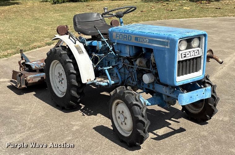 image for item EA7549 Ford F1100 MFWD tractor