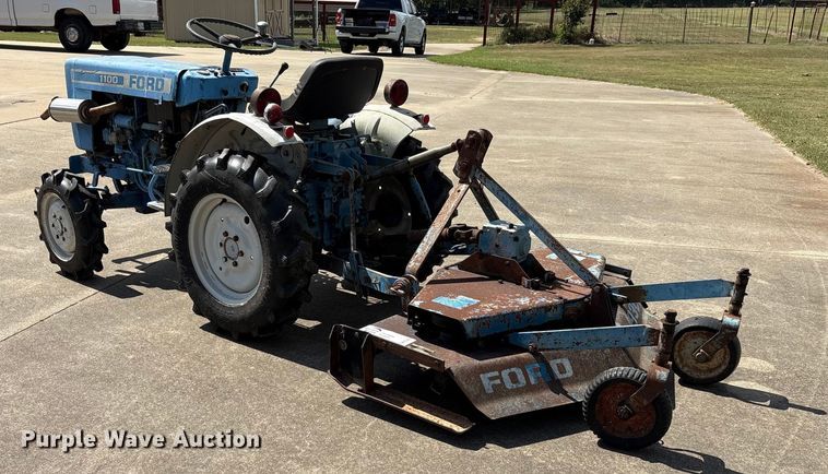 image for item EA7549 Ford F1100 MFWD tractor