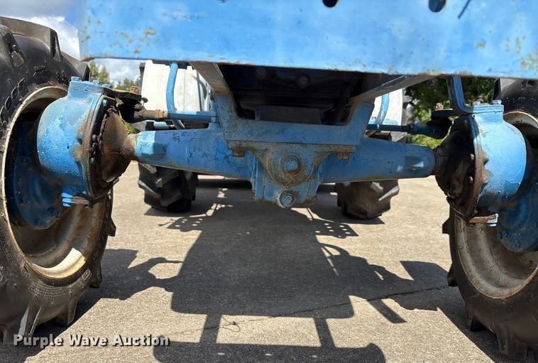 image for item EA7549 Ford F1100 MFWD tractor