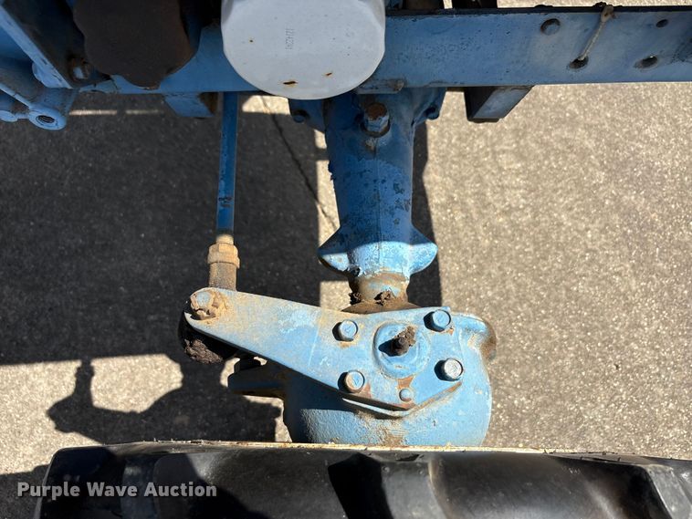 image for item EA7549 Ford F1100 MFWD tractor