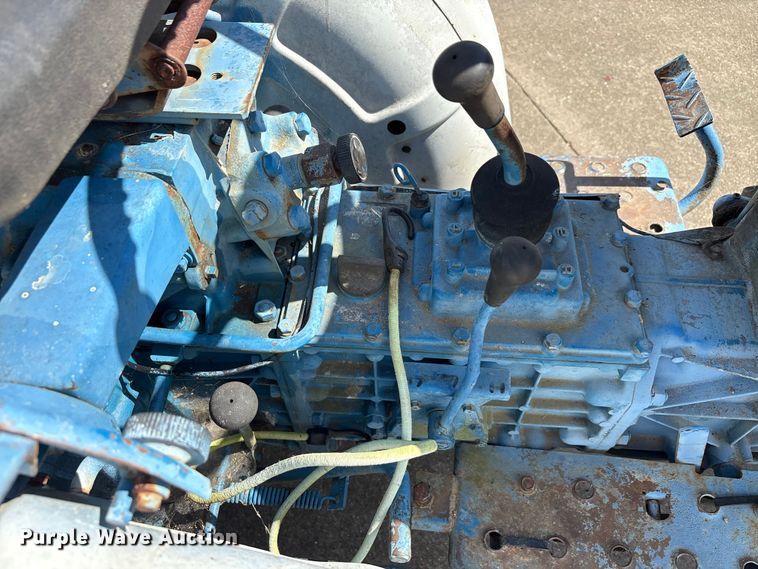 image for item EA7549 Ford F1100 MFWD tractor