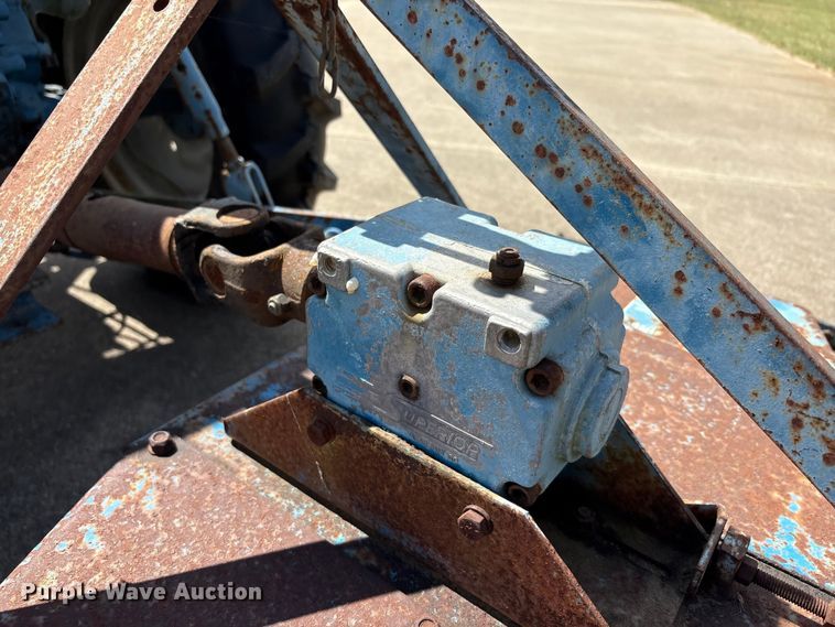 image for item EA7549 Ford F1100 MFWD tractor