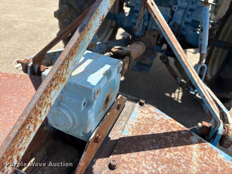 image for item EA7549 Ford F1100 MFWD tractor