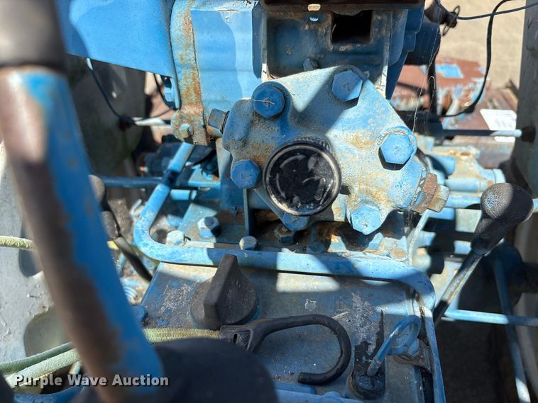 image for item EA7549 Ford F1100 MFWD tractor