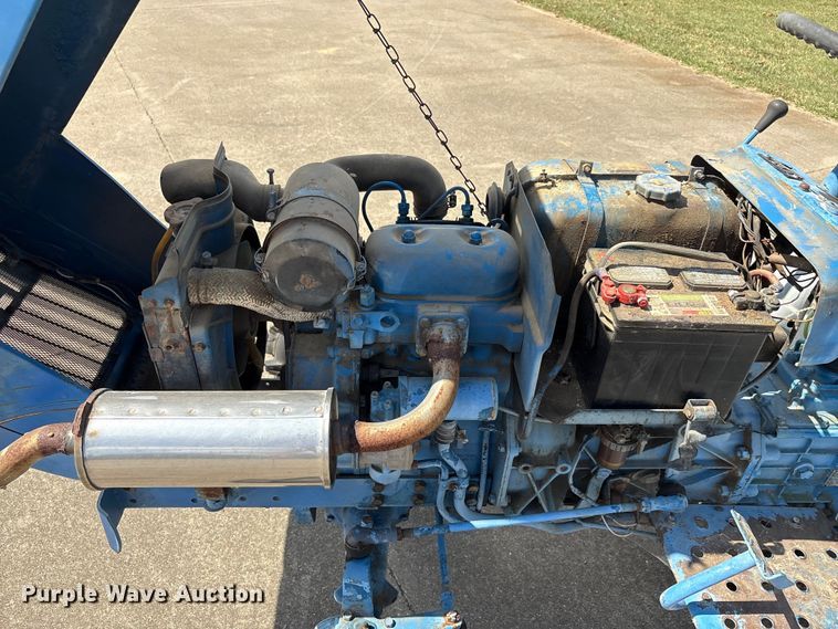 image for item EA7549 Ford F1100 MFWD tractor