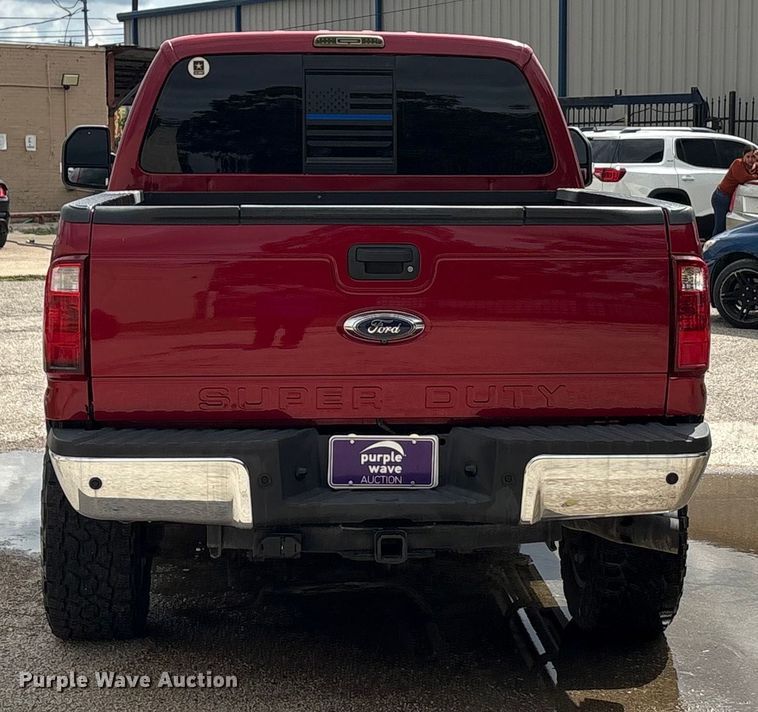 image for item EA7551 2016 Ford F250 Super Duty Crew Cab pickup truck