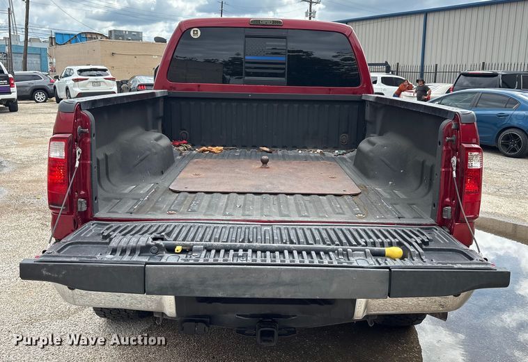 image for item EA7551 2016 Ford F250 Super Duty Crew Cab pickup truck