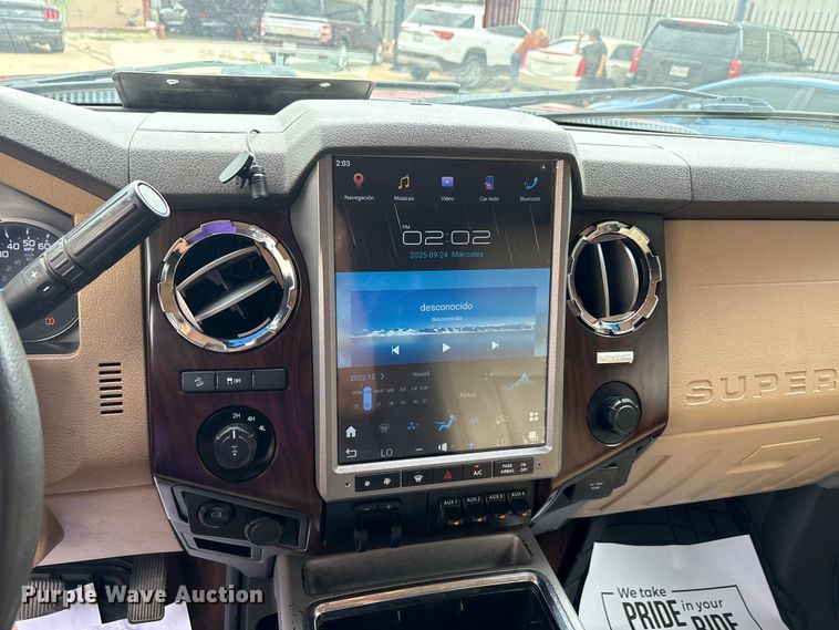 image for item EA7551 2016 Ford F250 Super Duty Crew Cab pickup truck