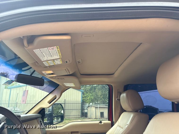 image for item EA7551 2016 Ford F250 Super Duty Crew Cab pickup truck