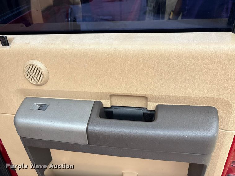 image for item EA7551 2016 Ford F250 Super Duty Crew Cab pickup truck