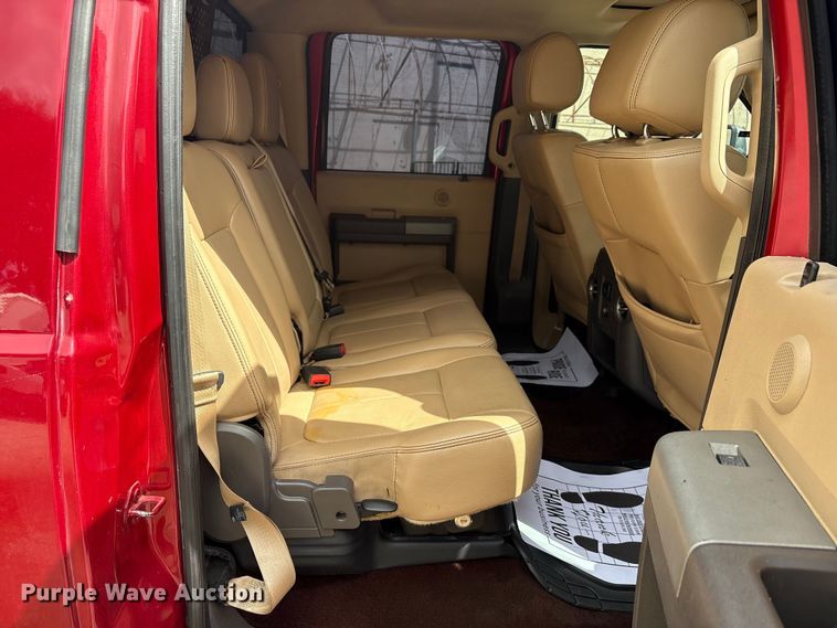 image for item EA7551 2016 Ford F250 Super Duty Crew Cab pickup truck