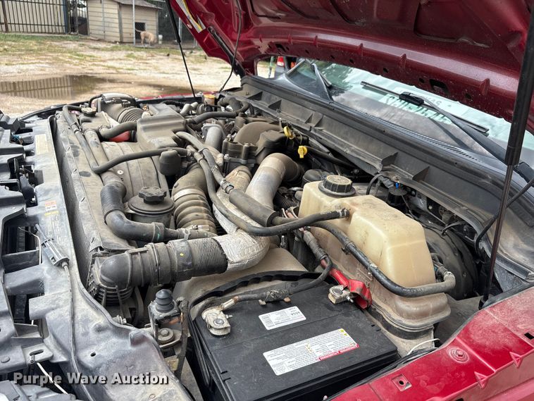 image for item EA7551 2016 Ford F250 Super Duty Crew Cab pickup truck