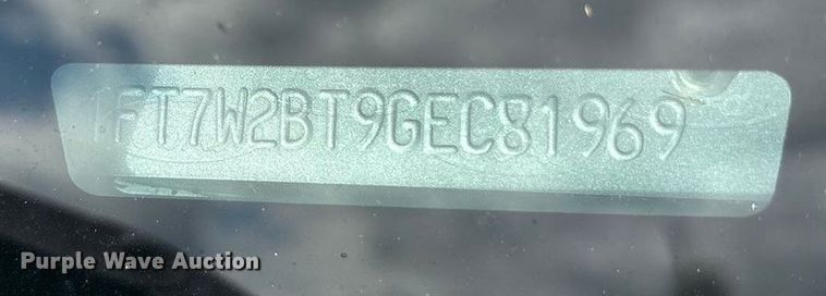 image for item EA7551 2016 Ford F250 Super Duty Crew Cab pickup truck