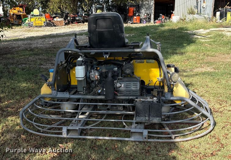 image for item EA7559 2019 Wacker Neuson power trowel
