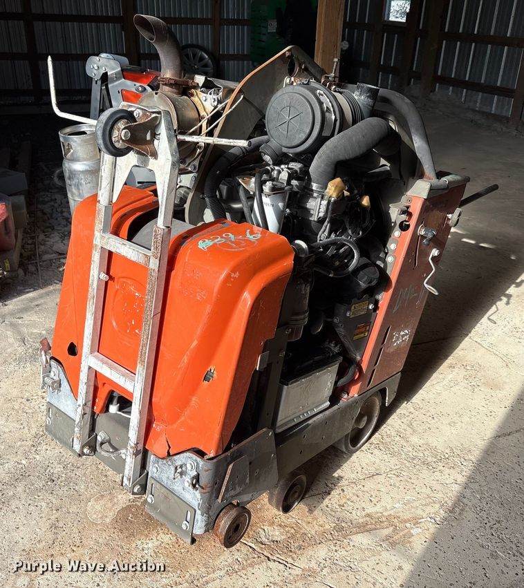 image for item EA7560 2014 Husqvarna FS5000D concrete saw