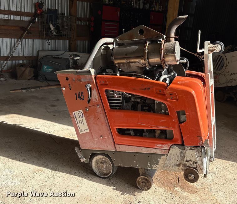 image for item EA7560 2014 Husqvarna FS5000D concrete saw