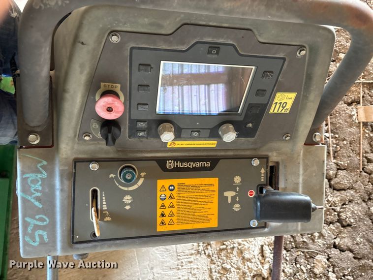 image for item EA7560 2014 Husqvarna FS5000D concrete saw