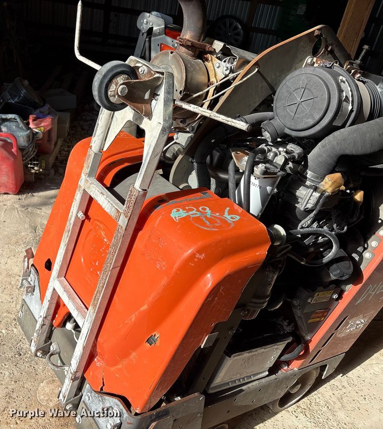 image for item EA7560 2014 Husqvarna FS5000D concrete saw