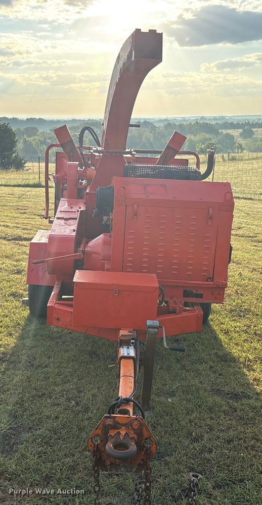 image for item EA7561 Morbark Beever M12RX wood chipper