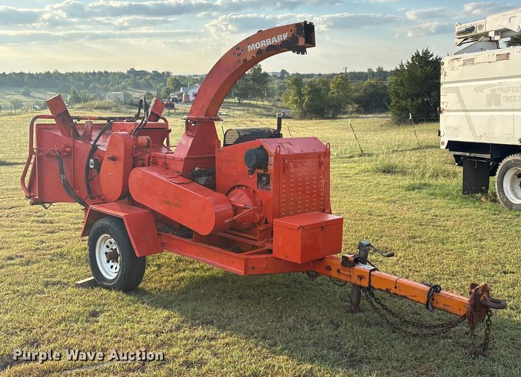 image for item EA7561 Morbark Beever M12RX wood chipper