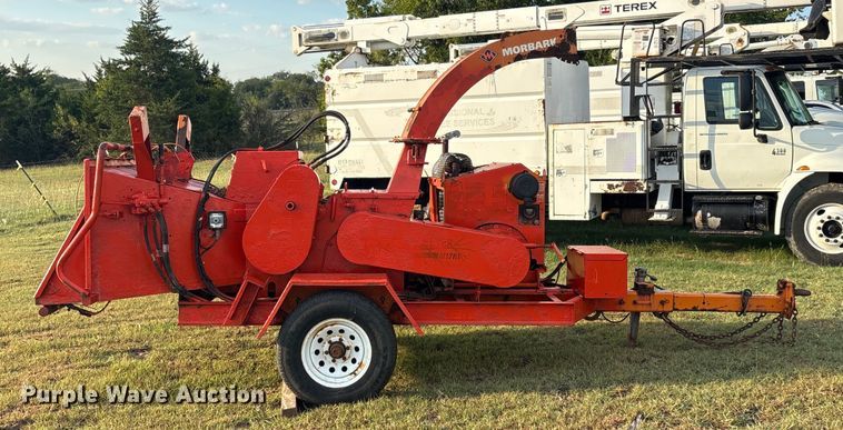 image for item EA7561 Morbark Beever M12RX wood chipper