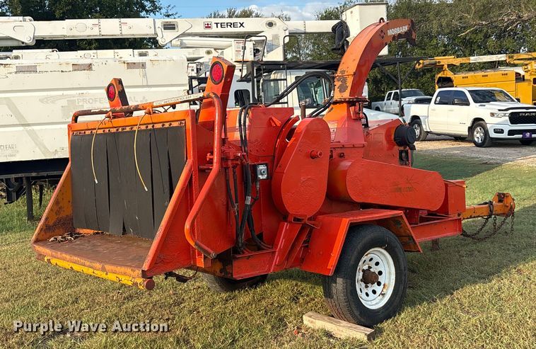 image for item EA7561 Morbark Beever M12RX wood chipper