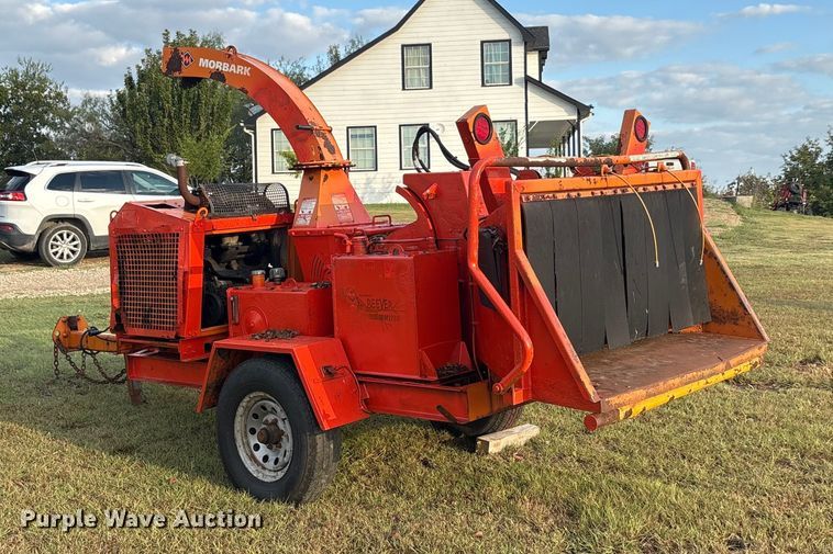 image for item EA7561 Morbark Beever M12RX wood chipper