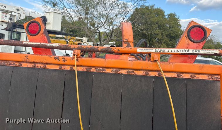 image for item EA7561 Morbark Beever M12RX wood chipper