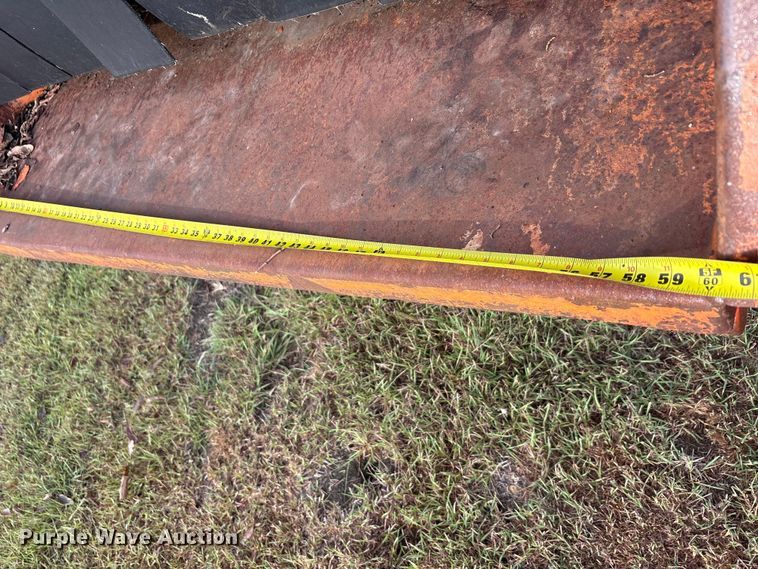 image for item EA7561 Morbark Beever M12RX wood chipper