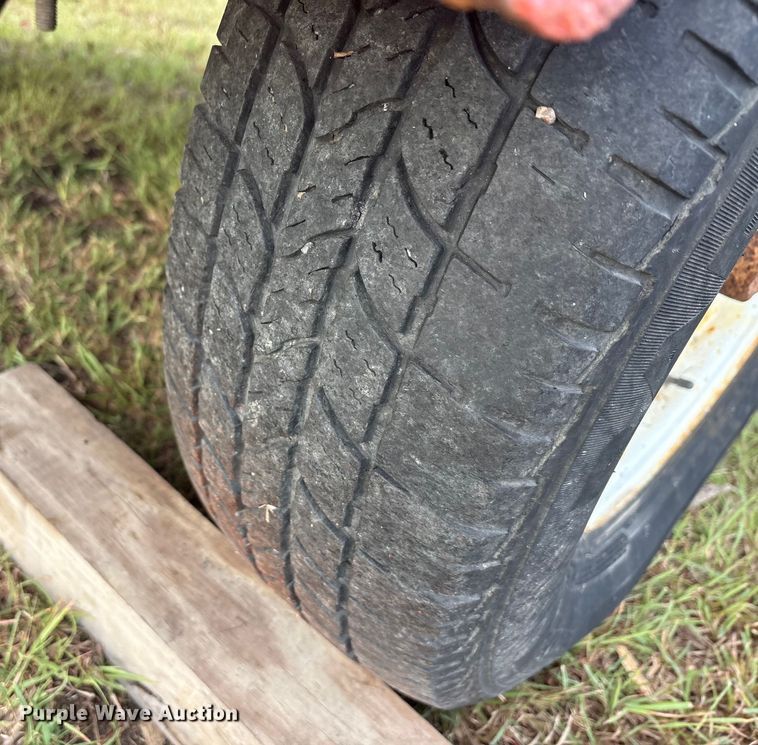 image for item EA7561 Morbark Beever M12RX wood chipper