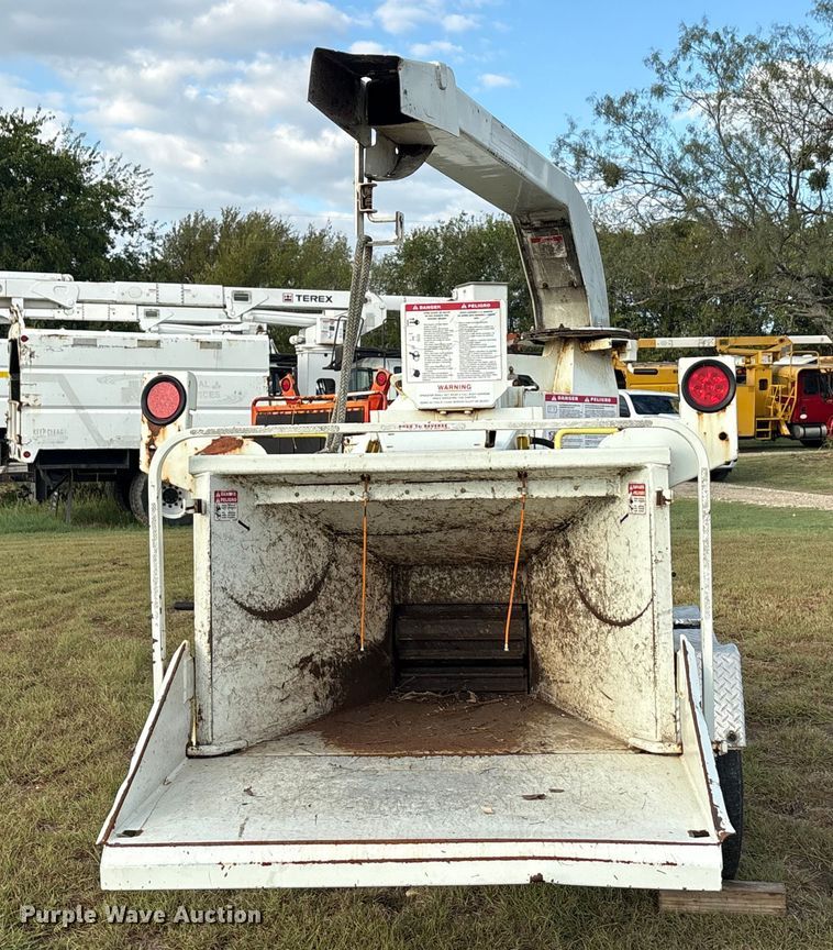 image for item EA7562 Bandit 200XP wood chipper