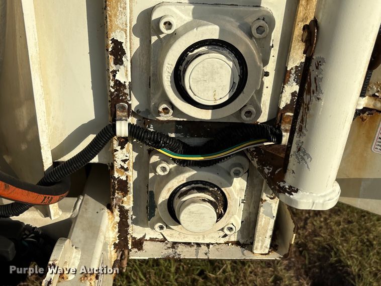 image for item EA7562 Bandit 200XP wood chipper