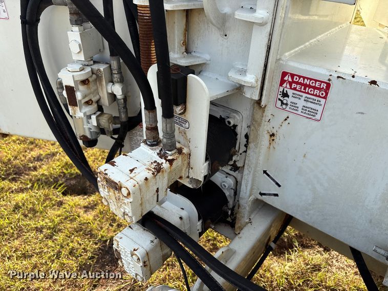 image for item EA7562 Bandit 200XP wood chipper