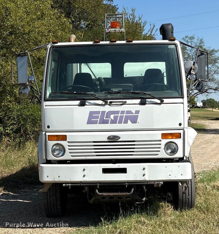 image for item EA7564 2002 Sterling SC8000 sweeper