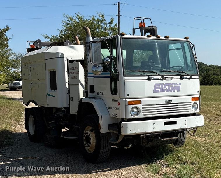 image for item EA7564 2002 Sterling SC8000 sweeper