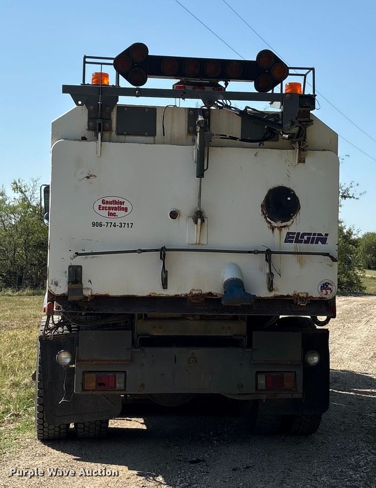 image for item EA7564 2002 Sterling SC8000 sweeper